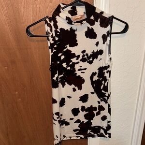 Brown and White Sleeveless Top